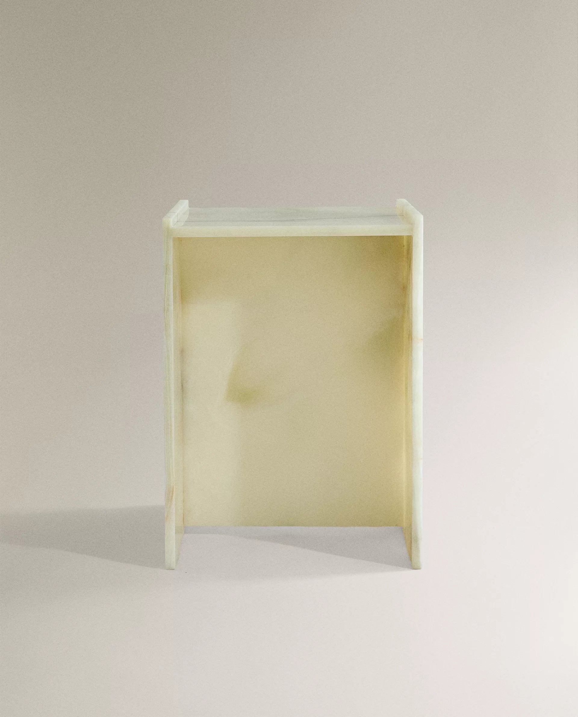 Side table in Onyx Green